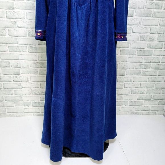 Vintage 80s Vanity Fair Womens S Blue Embroidered Fleece Winter Housecoat Robe - Picture 3 of 8